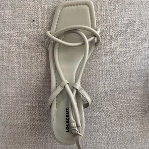 Lola Cruz Left Shoe SZ 40